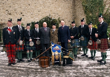 Gen. Dannatt & the Regional Green Hackle Pipe Band